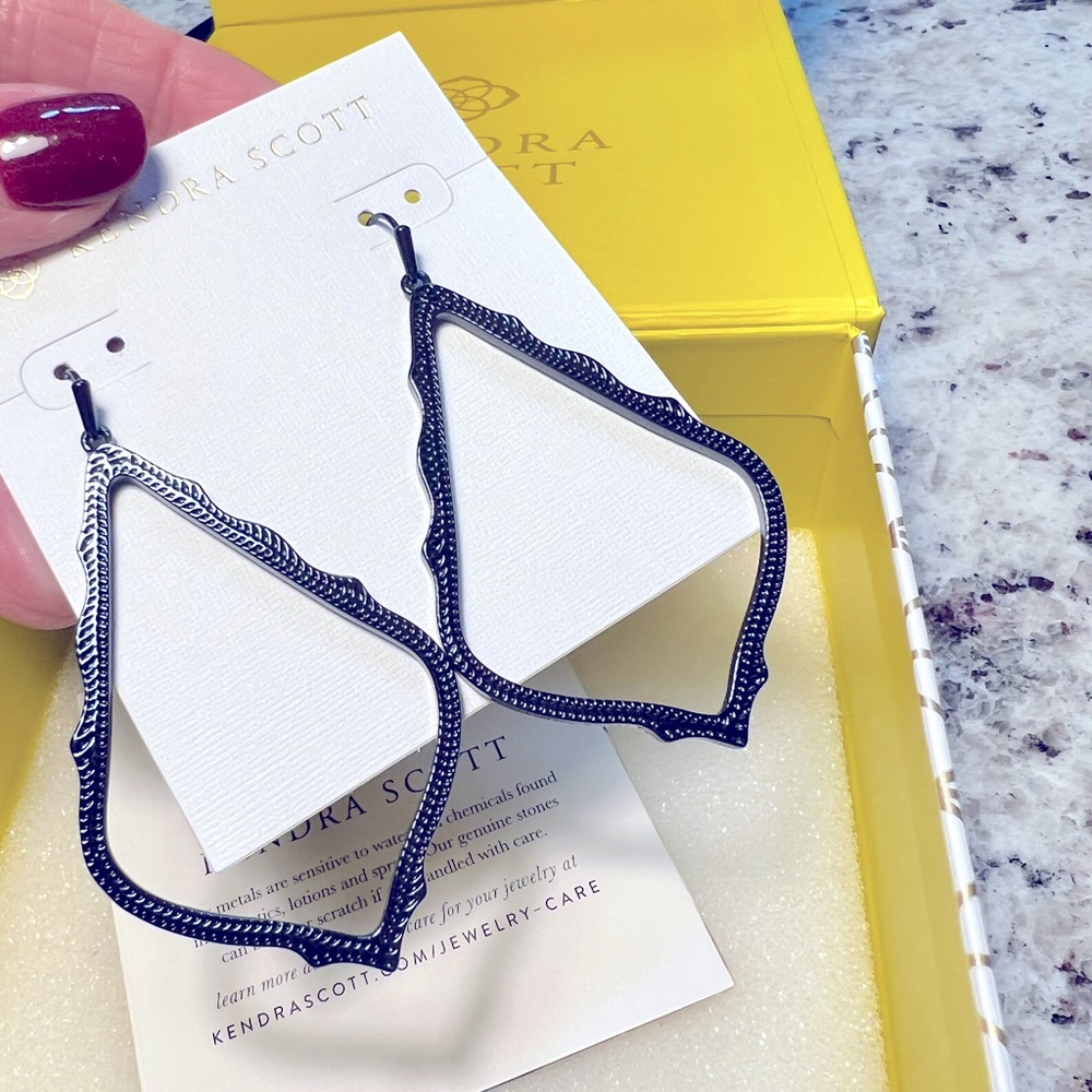 NWT Kendra Scott Navy Gunmetal Sophee Earrings Very Rare Super Hard To Find WOW - Picture 6 of 7